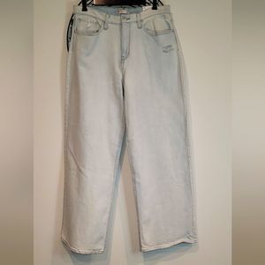 NWT Super high rise wide leg 90's Jeans- CCO Sales 🛑
